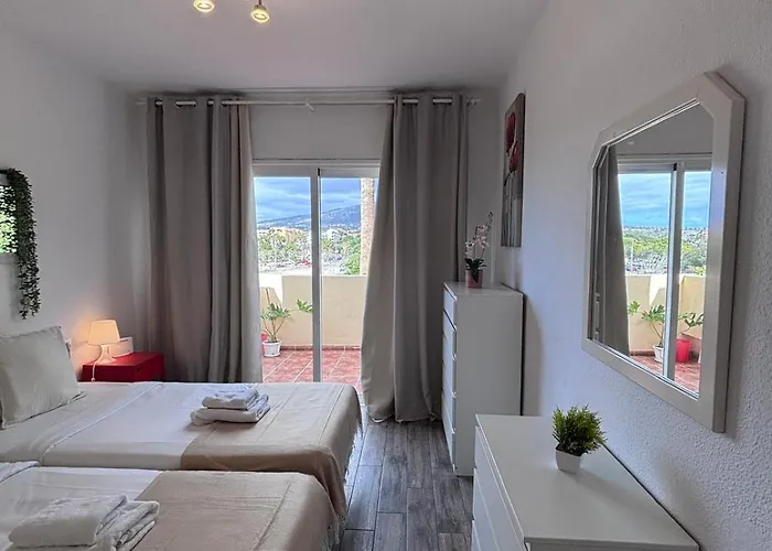 Sun & Pool Retreat Complex * Costa Adeje (Tenerife)